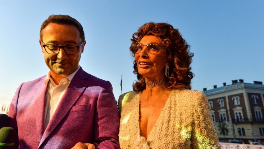 Sophia Loren este la Cluj! Da, incredibil de frumoasă.
