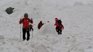 Trei ucraineni blocaţi într-o zonă inaccesibilă din zona montană!