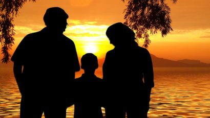 Născuți din inimă, de la orfelinatele din ’89 până la realitățile adopției azi în România