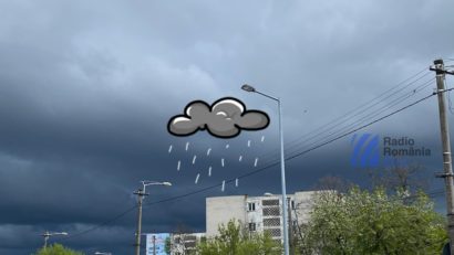 Cod galben de furtuni, averse şi descărcări electrice