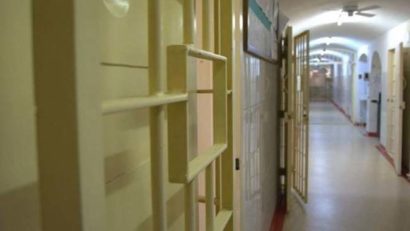 Directorul Penitenciarului Baia Mare, dat afară pentru agresiune