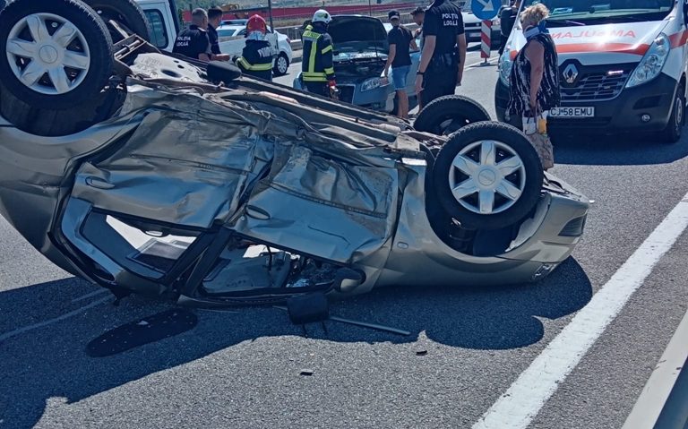 Accident cu persoane grav rănite pe centura Apahida-Vâlcele (UPDATE) Accident cu persoane grav rănite pe centura Apahida-Vâlcele (UPDATE)