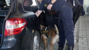 Fost polițist de frontieră, dat în urmărire națională