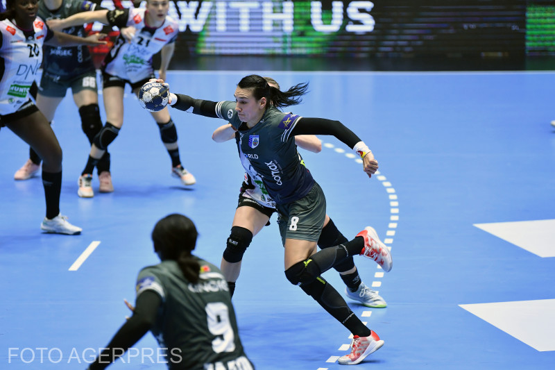 Cristina Neagu, cea mai bună marcatoare în meciul câștigat cu Vipers