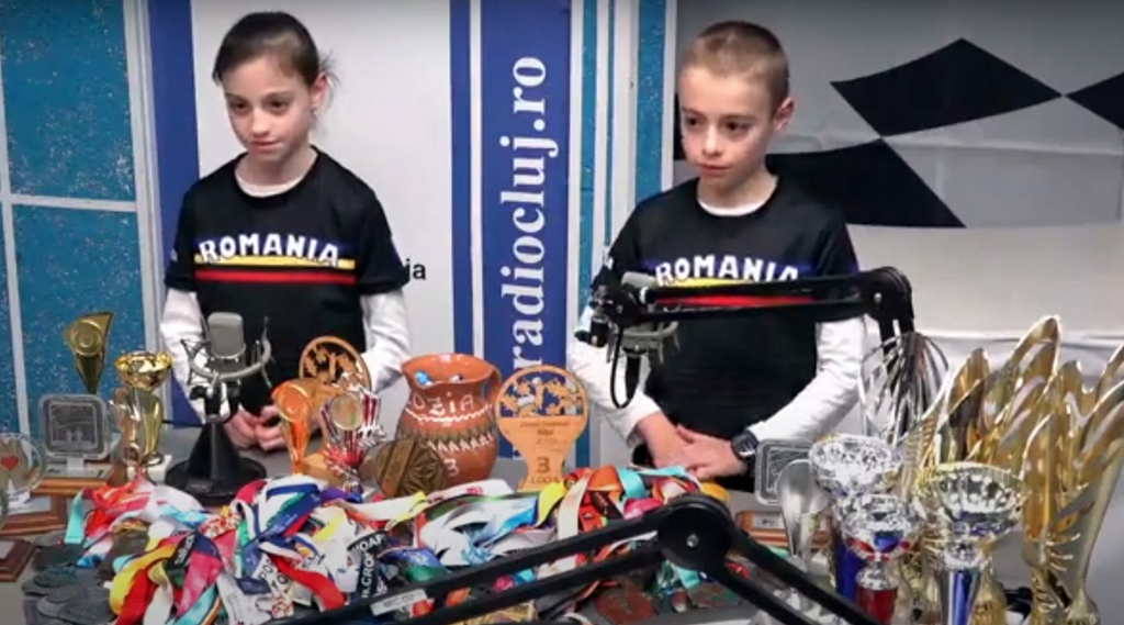 Gemenii Inigo și Ellya, campioni la alergare la doar 10 ani!