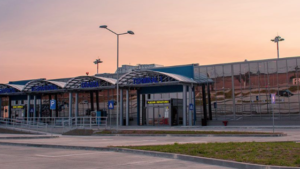 Aeroportul Oradea caută soluții pentru menținerea zborurilor către București