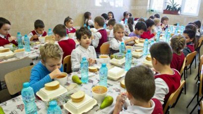 Programul guvernamental „Masă sănătoasă în școli” va fi extins