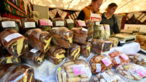 Idei de desert din cozonacul rămas după Paşte