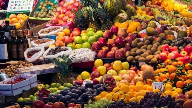 Pericol invizibil: Pesticide ilegale în fructe și legume