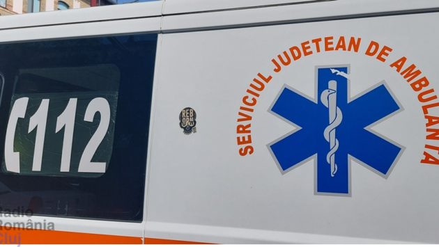 Femeie lovită de o maşină pe trotuar, la Alba Iulia