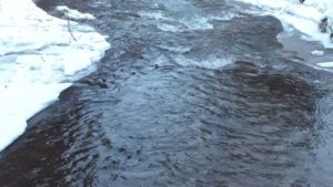 Sloiuri de gheață pe mai multe râuri