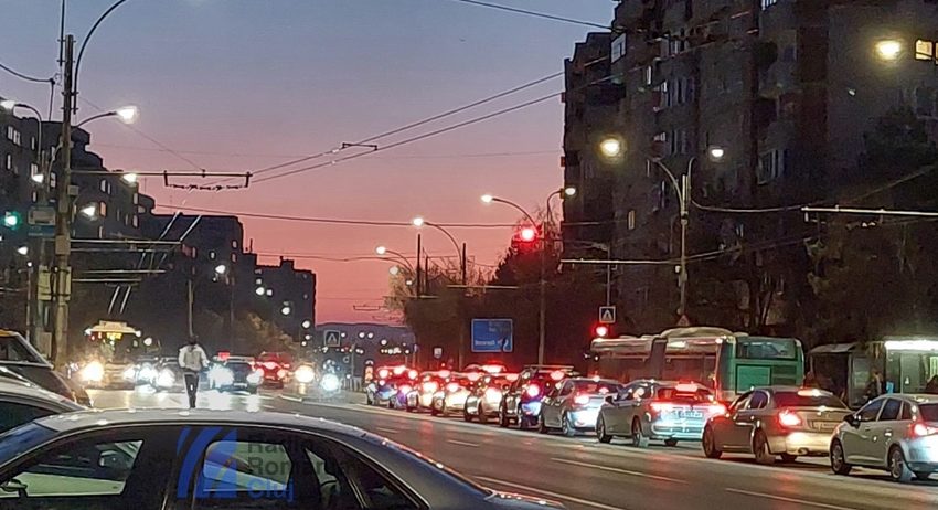 Orașele care nu mai dorm: aglomerația nu mai are oră de vârf