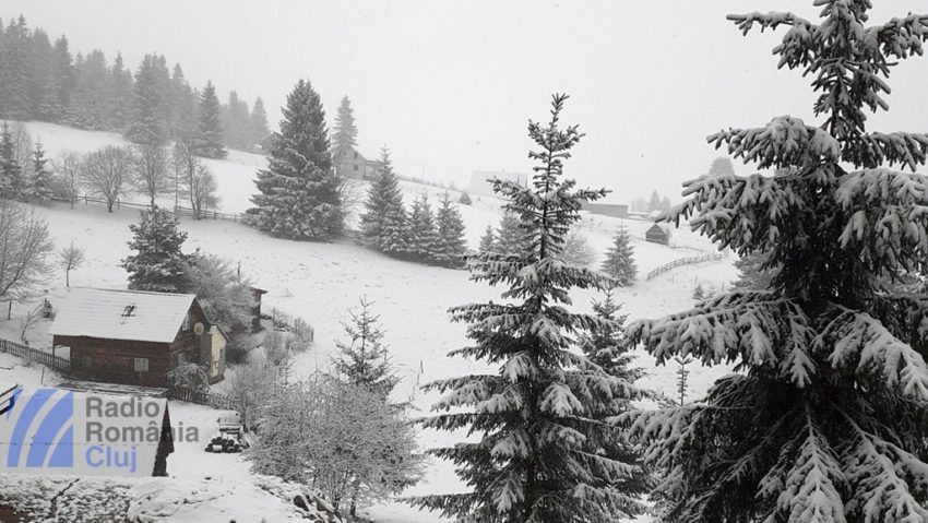 Strat consistent de zăpadă în Oltenia și Carpații Meridionali