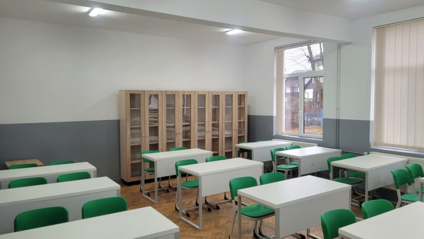 Săli de clasă modernizate la școala din Recea Săli de clasă modernizate la școala din Recea