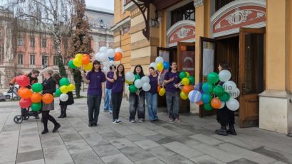 Aplauze pentru Teatru, de ziua Sa!