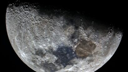 Povestiri cosmice – Luna