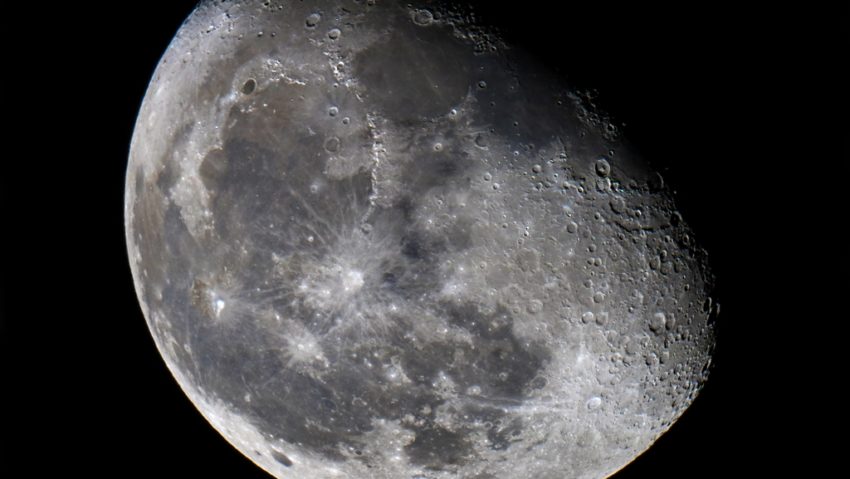 Începe sezonul superlunilor: prima va avea loc în 7 octombrie