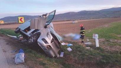Accident mortal în Cluj: trei persoane au murit după ce un microbuz a intrat pe contrasens | VIDEO