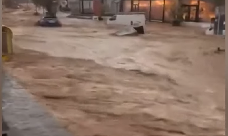 Furtunile din insulele grecești au devenit distructive din cauza crizei climatice Furtunile din insulele grecești au devenit distructive din cauza crizei climatice