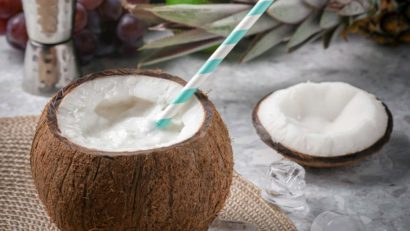 Laptele de cocos – elixir tropical pentru sănătate şi frumuseţe
