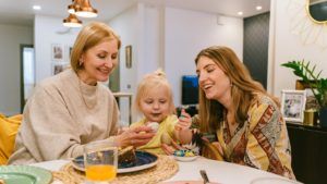 Sărbătoarea Învierii, prilej de reunire a familiei, motiv de bucurie şi de optimism