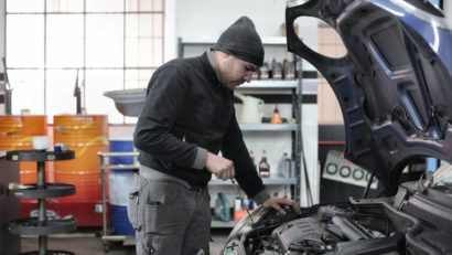 Mașini prea multe, mecanici buni prea puțini