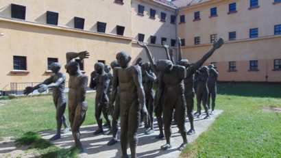 Comunismul – vremea în care Dumnezeu era condamnat să nu existe