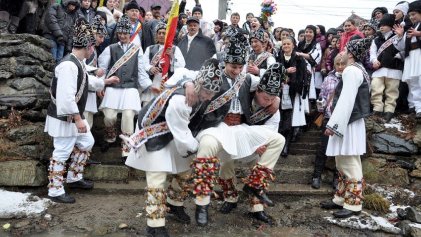 Tradiții și obiceiuri în Săptămâna Luminată