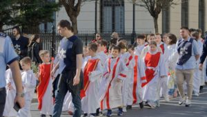 Vrăjitoare, costume, romane poliţiste: cum se sărbătoreşte Paştele în alte ţări