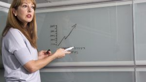 Ocuparea posturilor vacante din învățământ, discutată la Guvern