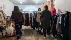 Dă a doua șansă hainelor tale, nu fostului | AUDIO