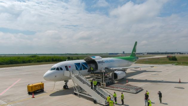 Premieră! Primul zbor cargo, pe Aeroportul Oradea