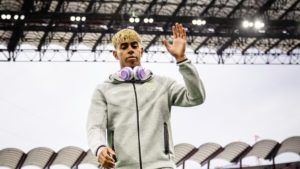 Lamine Yamal rămâne la Barcelona