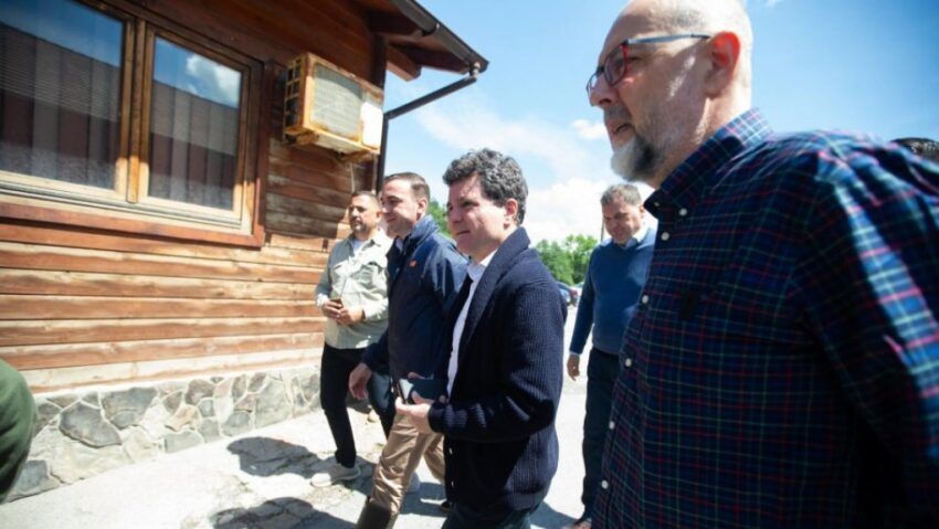 Președintele Nicuşor Dan și miniştrii din cabinetul interimar sunt la Salina Praid Președintele Nicuşor Dan și miniştrii din cabinetul interimar sunt la Salina Praid