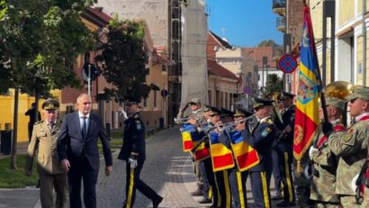 10 mai – ceremonii militare în Piața Unirii din Oradea