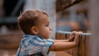 Adopția schimbă vieți: 120 de copii au nevoie de tine
