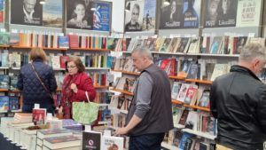Târgul de Carte Gaudeamus și-a deschis porțile la Oradea | AUDIO