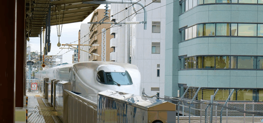 Blocaj pe una dintre cele mai aglomerate linii de tren de mare viteză din Japonia! Motivul? Blocaj pe una dintre cele mai aglomerate linii de tren de mare viteză din Japonia! Motivul?