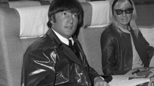 O scrisoare de dragoste semnată John Lennon, scoasă la licitație