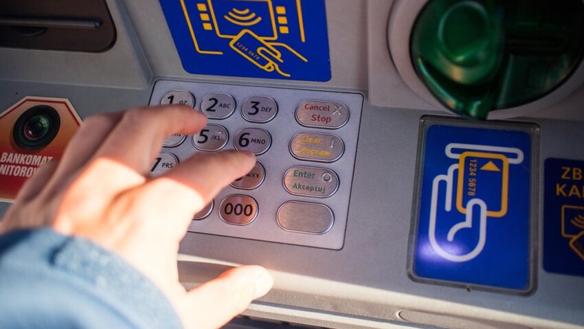 Accesibilizarea serviciilor digitale devine obligatorie: cât va dura până să vedem schimbări reale?