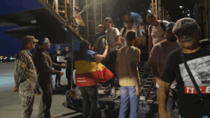 121 de români repatriați din zona de conflict