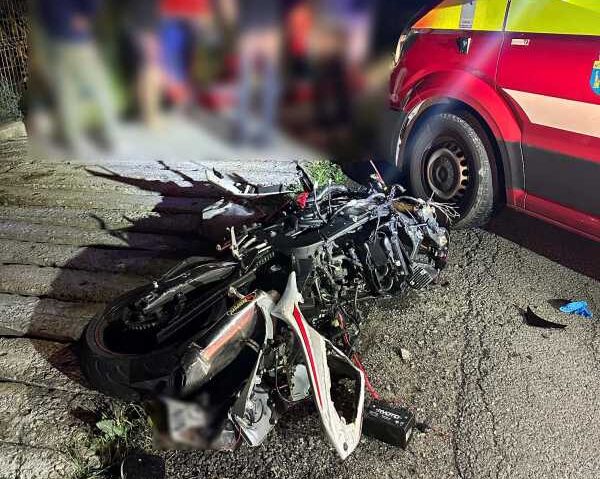 Motociclist mort și minor rănit într-un grav accident Motociclist mort și minor rănit într-un grav accident