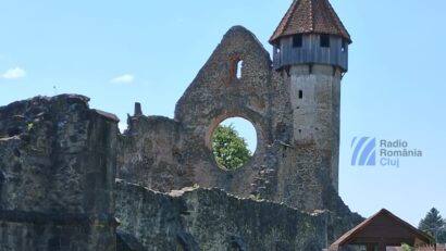 Călugării trestiilor – povestea primei biserici gotice de la noi