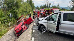 Două persoane încarcerate, în urma unul accident la Ocna Șugatag