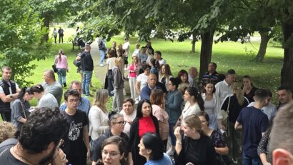 Mii de candidați pentru câteva sute de locuri la medicină | AUDIO