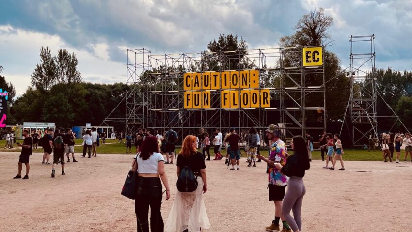 Hai cu trenul la Electric Castle! Festivalul începe miercuri, 15 iulie