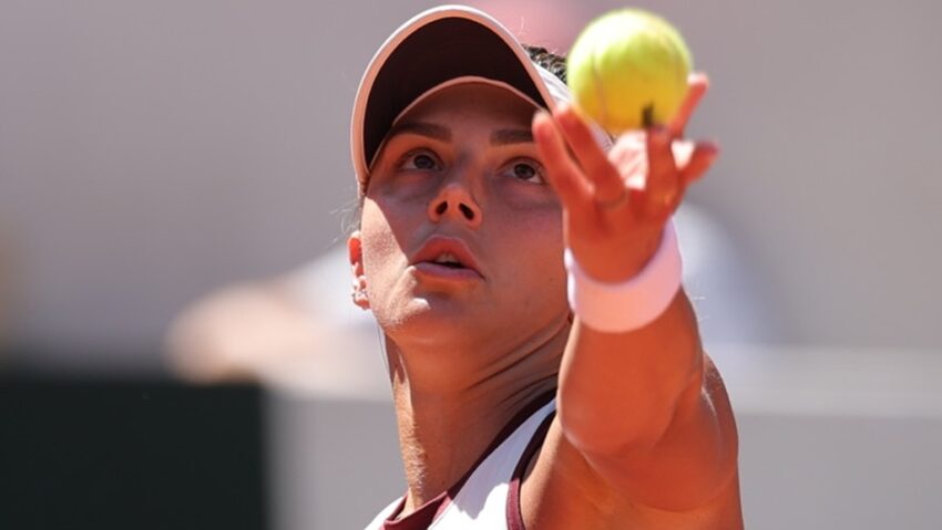 Trei jucătoare din România se află în Top 100 WTA Trei jucătoare din România se află în Top 100 WTA