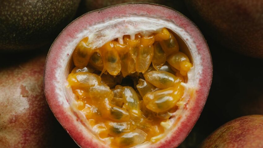 Fructul pasiunii – „comoara” exotică