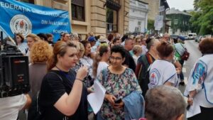 Profesorii protestează pentru a 16-a zi la Ministerul Educației