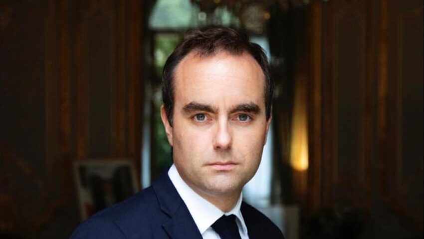 Emmanuel Macron îl numește premier pe Sébastien Lecornu Emmanuel Macron îl numește premier pe Sébastien Lecornu